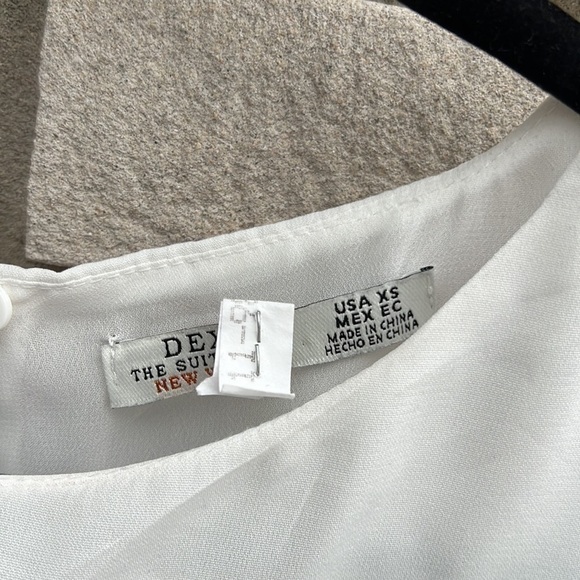 Dex The Suit Shop White Tiered Ruffled Blouse Sz XS - Picture 3 of 9